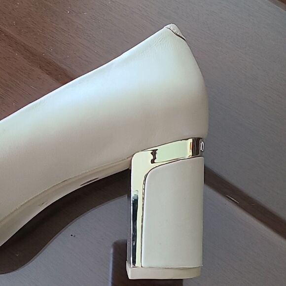 New DKNY size 6 shoes - Picture 2 of 6